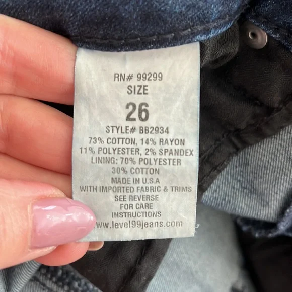 Level 99 Liza skinny Jean in dark wash, size 26/2 - Picture 3 of 3